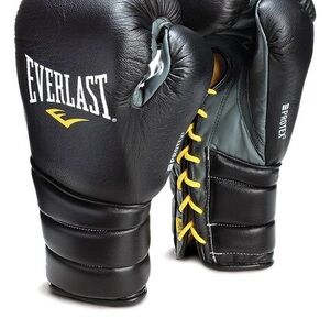 Everlast Black Boxing Gloves 8oz Protex3